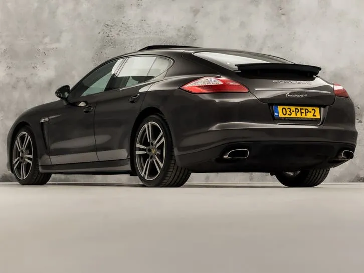 Porsche Panamera 2011 photo 3