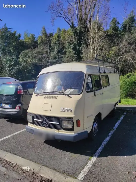 Mercedes-Benz Mb 100