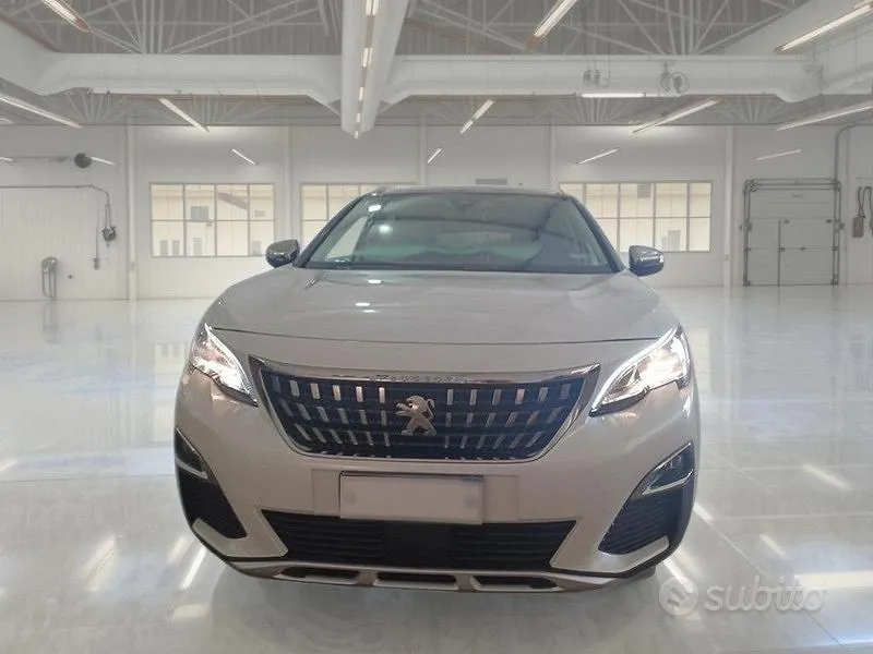 Peugeot 3008 2020 photo 2