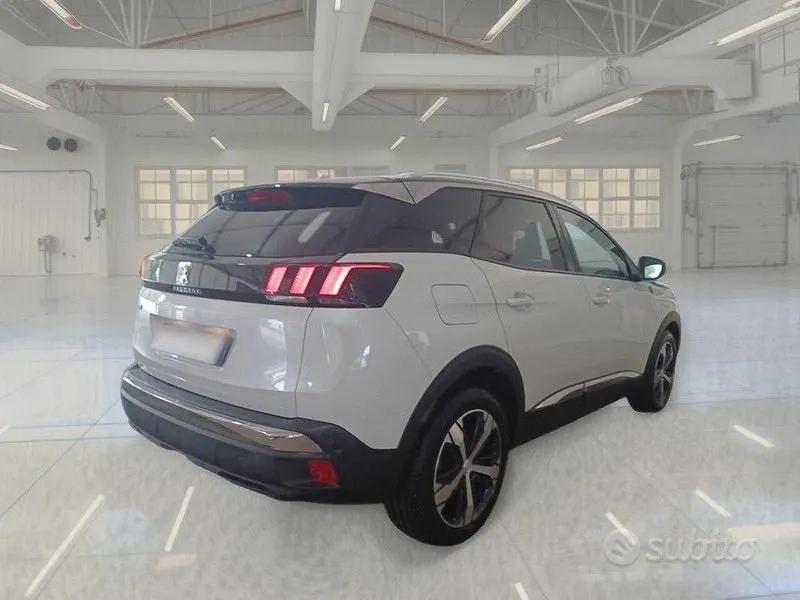 Peugeot 3008 2020 photo 4