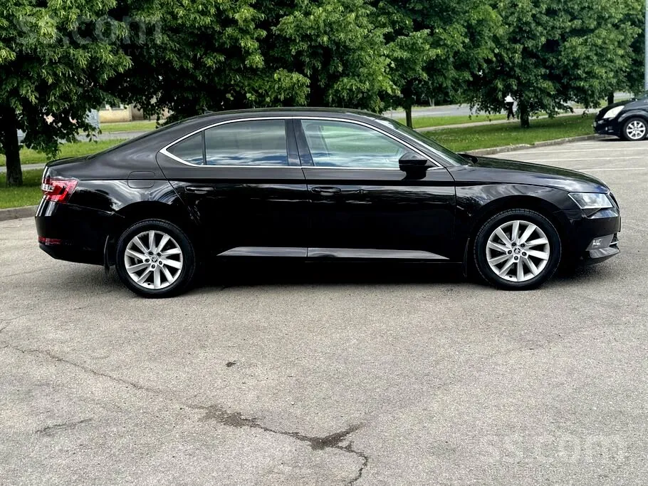 Skoda Superb 2016 photo 4