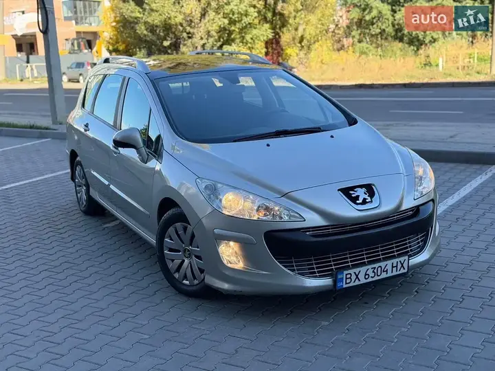 Peugeot 308 2008 photo 3
