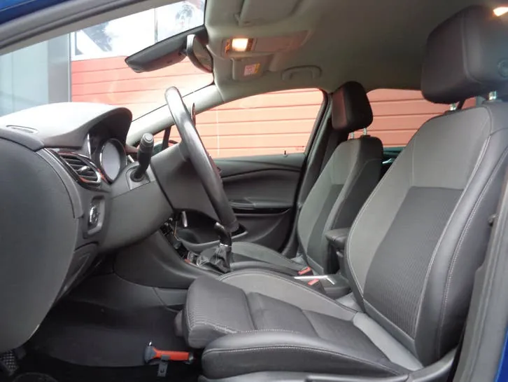 Opel Astra 2021 photo 2