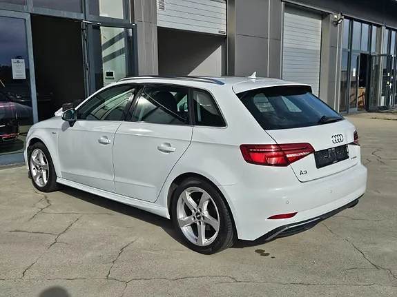 Audi A3 2017 photo 3