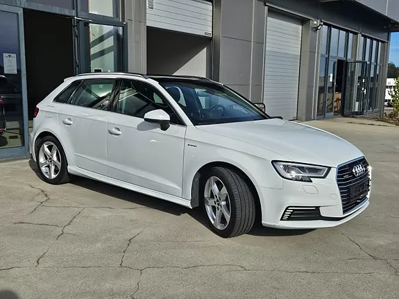 Audi A3 2017 photo 2