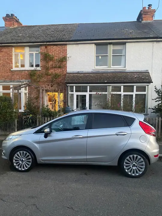 Ford Fiesta 2010 photo 4