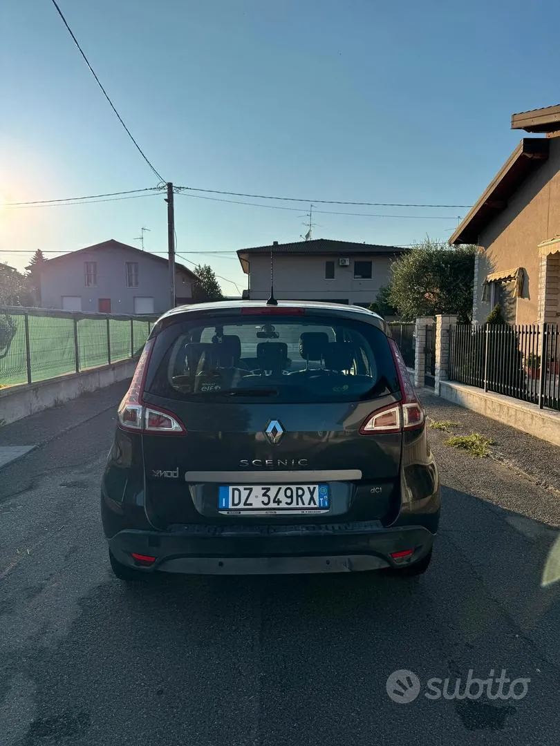 Renault Scenic 2010 photo 5