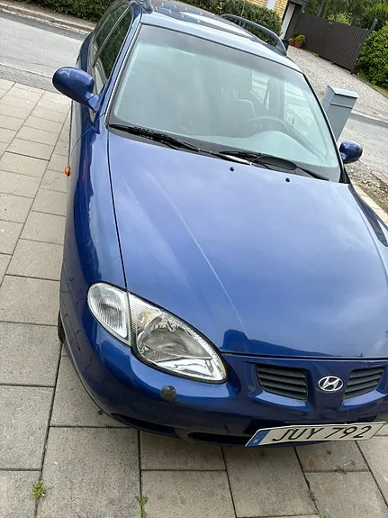 Hyundai Elantra 2000 photo 3