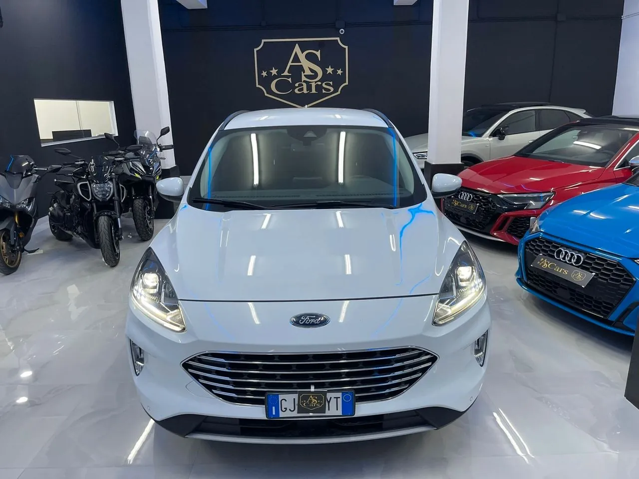 Ford Kuga 2022 photo 2