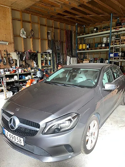 Mercedes-Benz A180 2017 photo 2