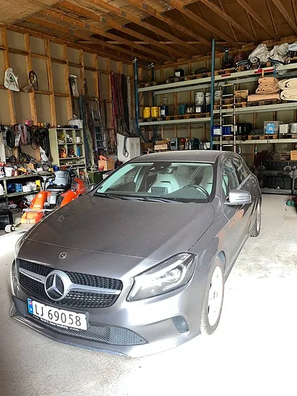 Mercedes-Benz A180