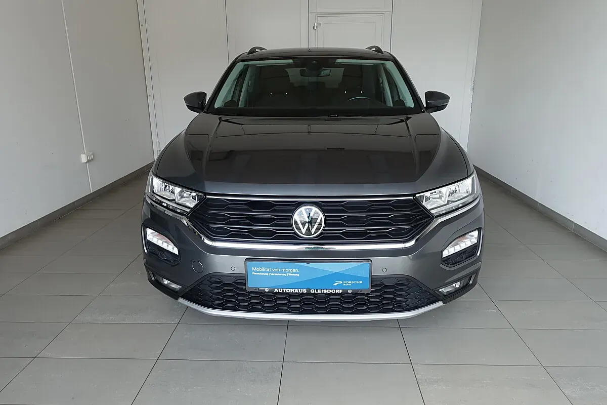 Volkswagen T-Roc 2021 photo 2