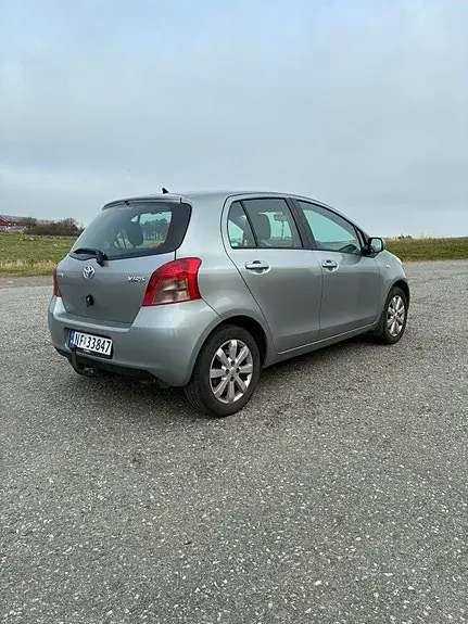 Toyota Yaris 2008 photo 4