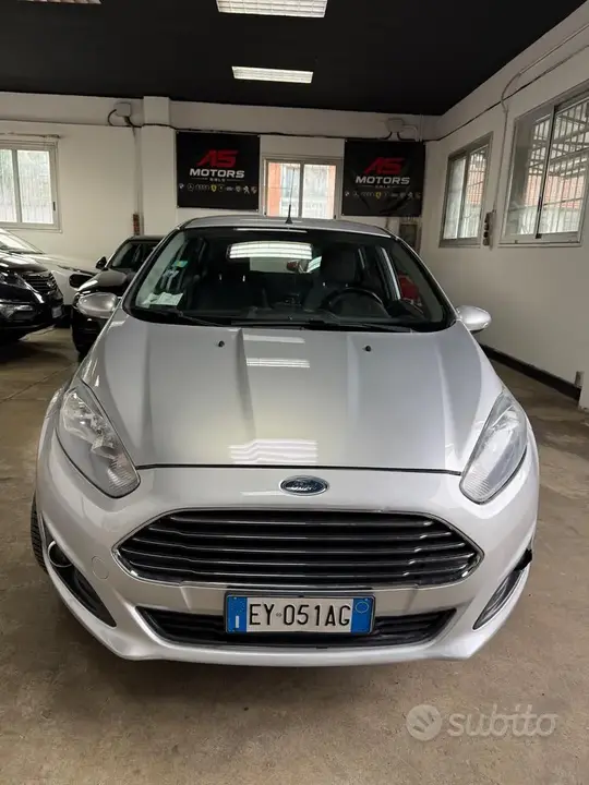 Ford Fiesta 2014 photo 2