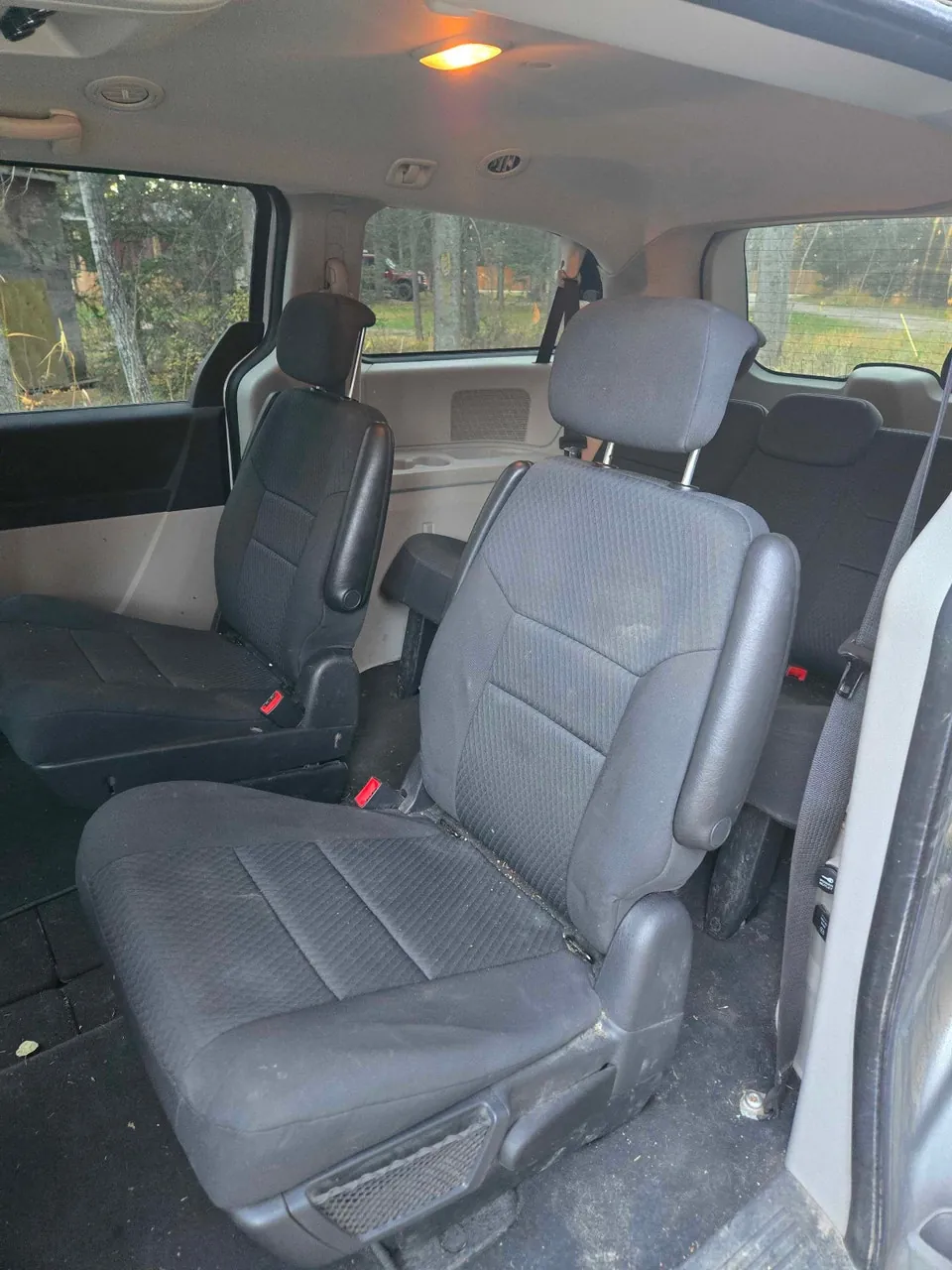 Dodge Grand Caravan 2010 photo 3