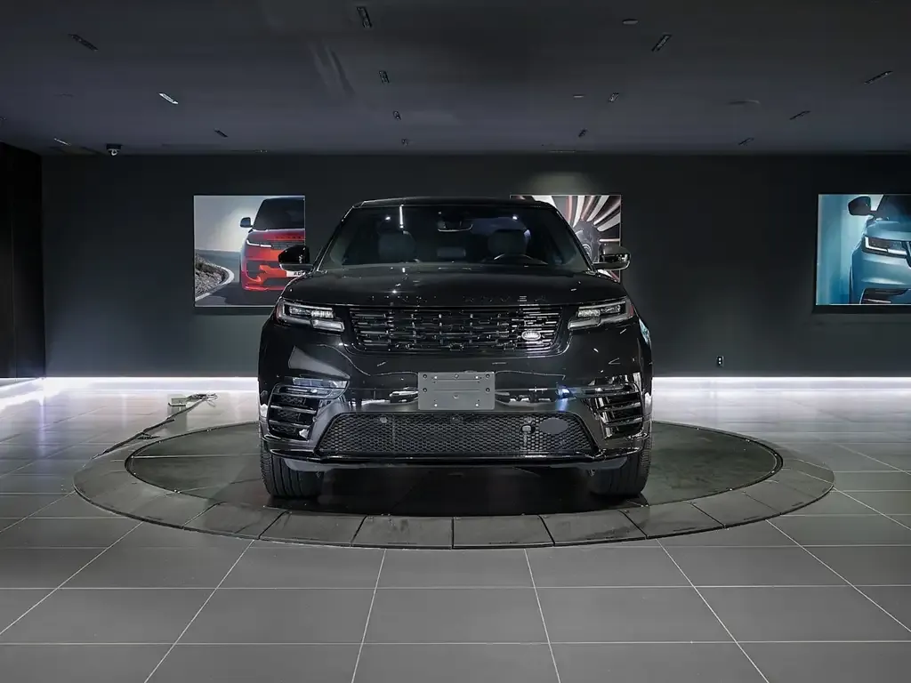 Land Rover Range Rover Velar 2024 photo 2