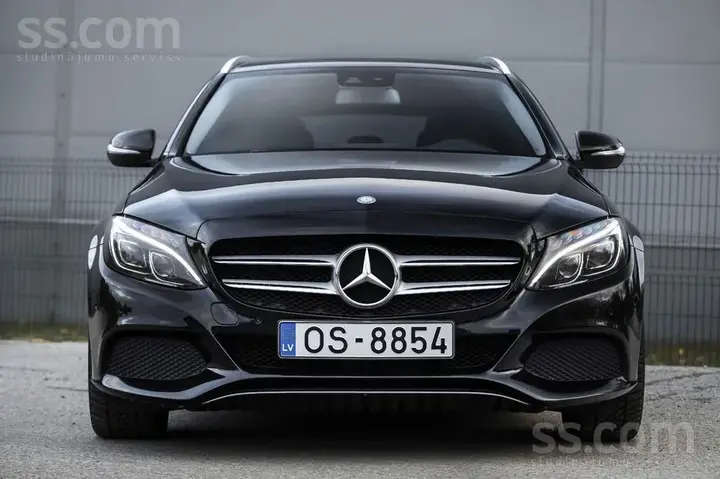 Mercedes-Benz C220