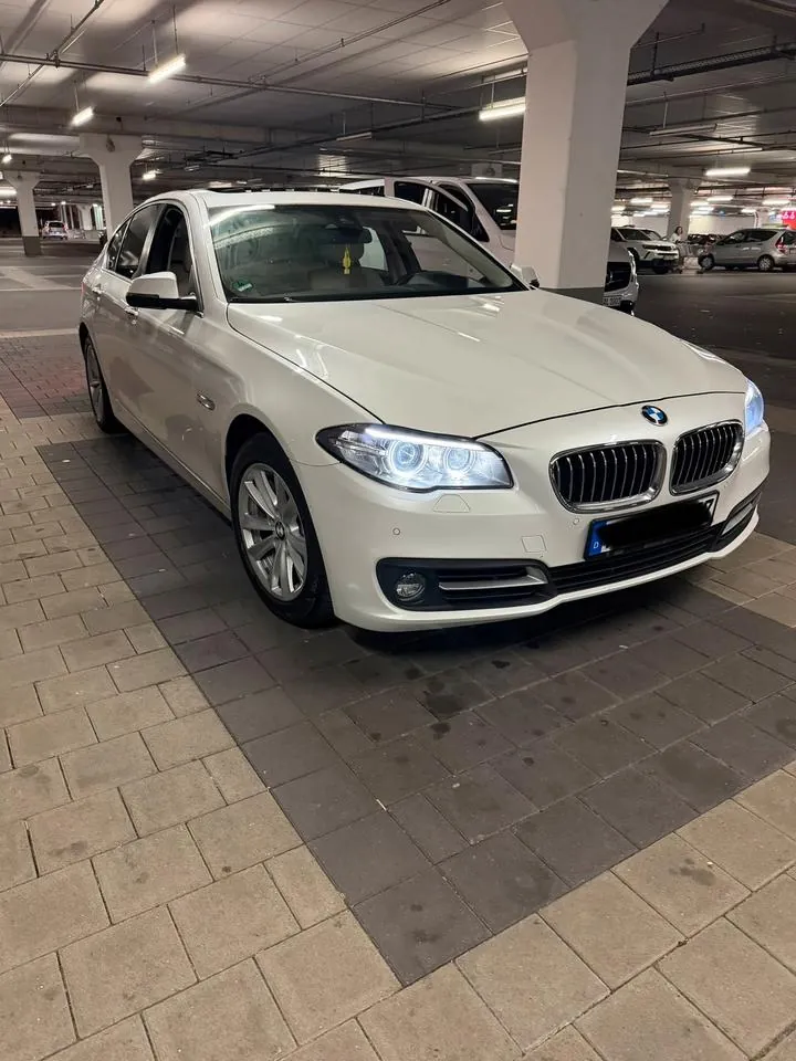 BMW 528I