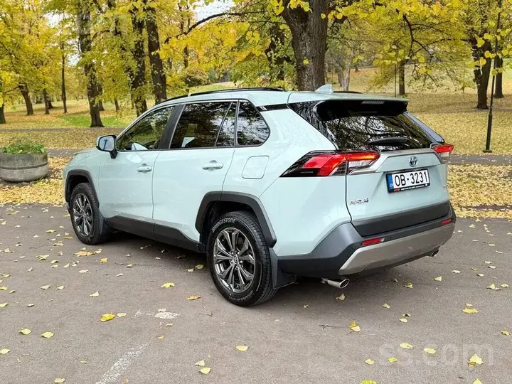 Toyota Rav4 2025 photo 4