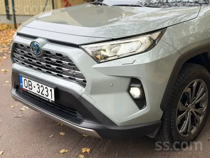 Toyota Rav4 2025 photo 5
