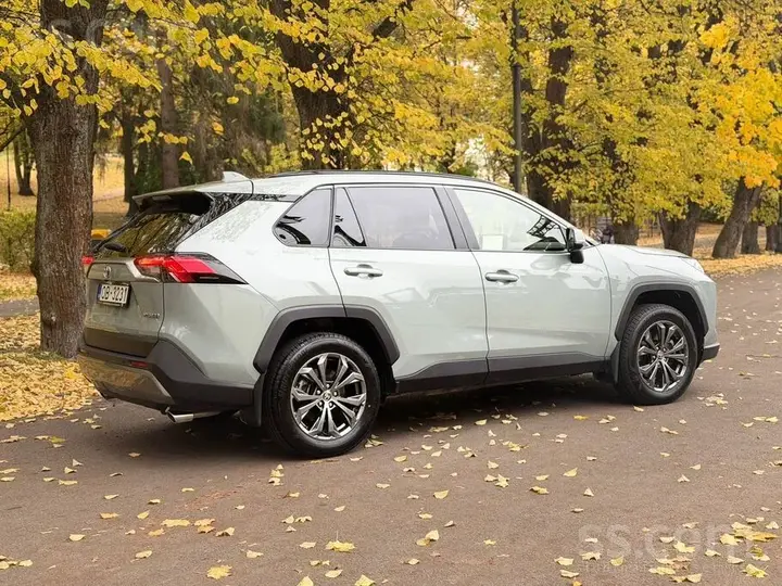 Toyota Rav4 2025 photo 3