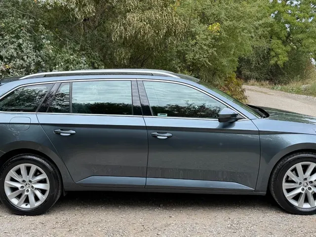 Skoda Superb 2021 photo 3