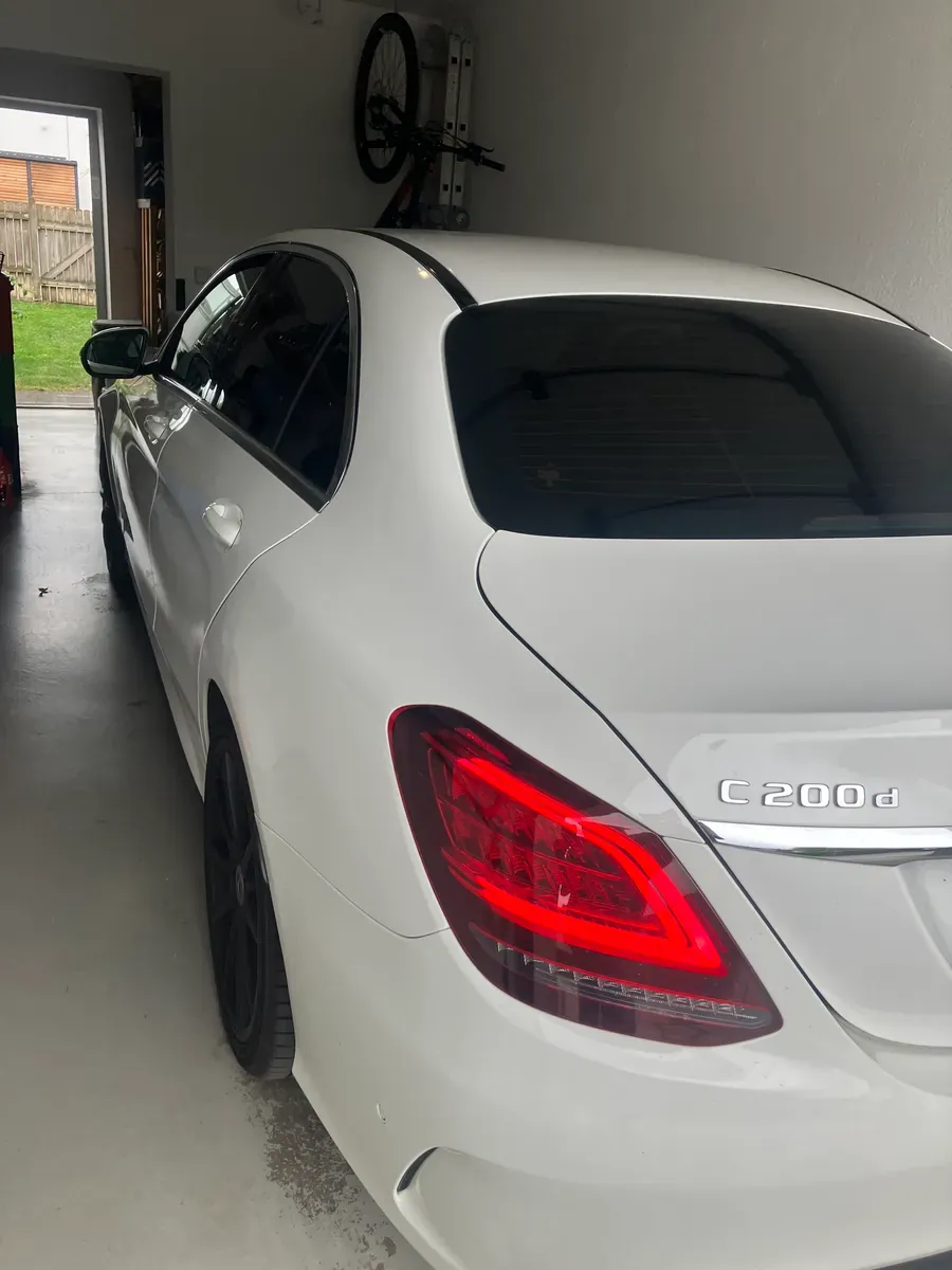 Mercedes-Benz C-Class 2019 photo 2