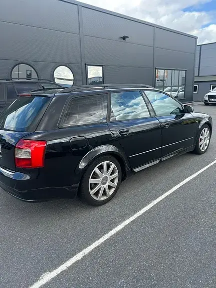 Audi A4 2003 photo 4