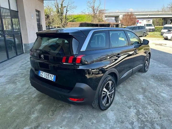 Peugeot 5008 2020 photo 4