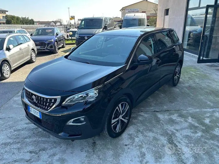 Peugeot 5008 2020 photo 2