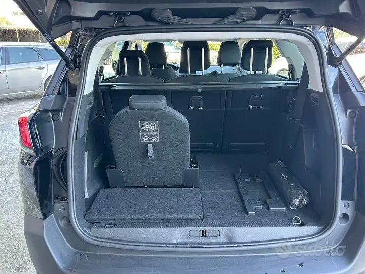 Peugeot 5008 2020 photo 3
