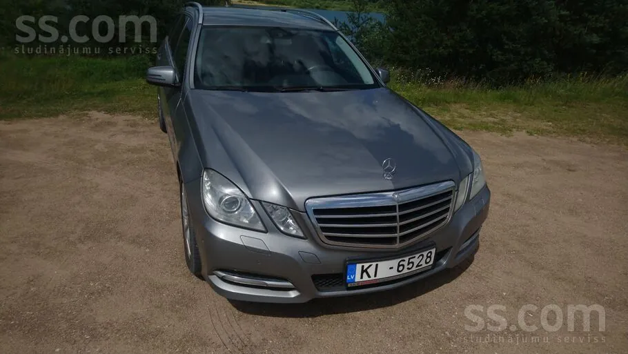 Mercedes-Benz E220 2011 photo 3