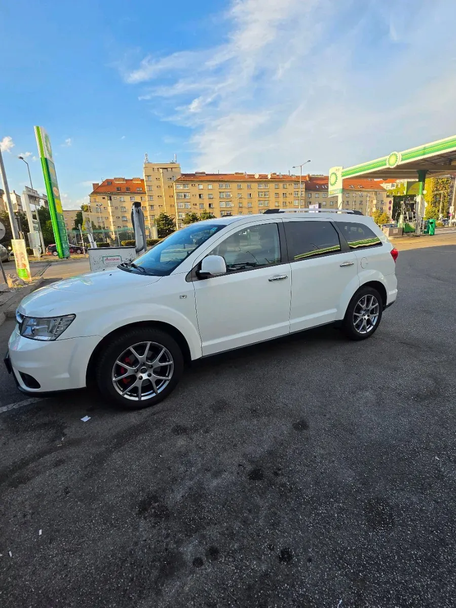 Fiat Freemont 2014 photo 2