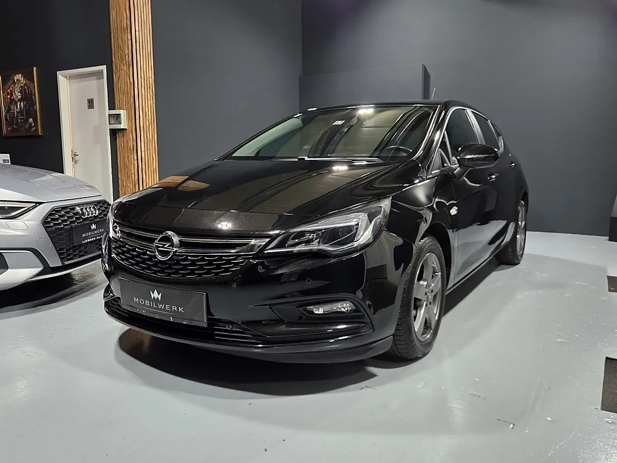 Opel Astra 2019 photo 2