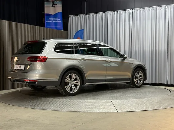 Volkswagen Passat 2017 photo 2