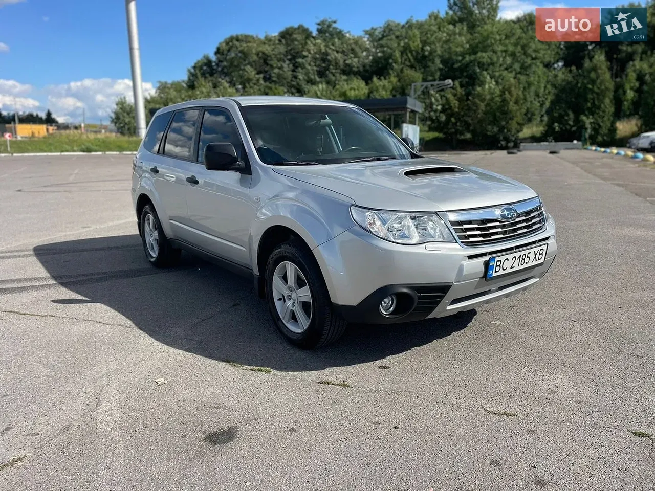 Subaru Forester 2010 photo 2