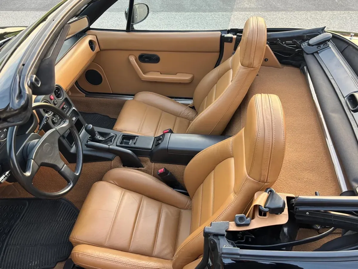 Mazda Mx-5 1992 photo 2