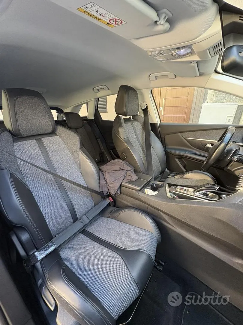 Peugeot 3008 2019 photo 5