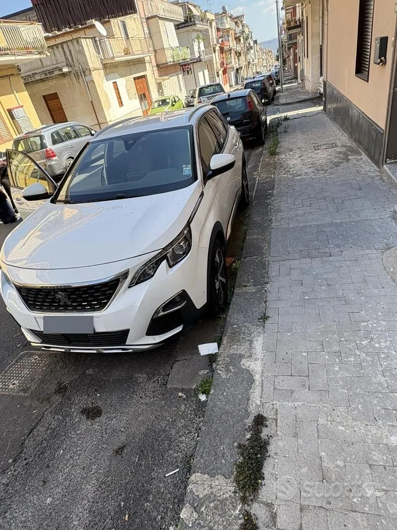 Peugeot 3008 2019 photo 2