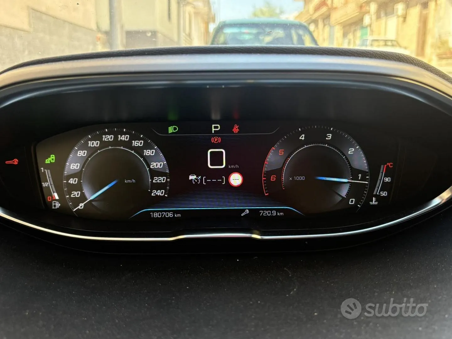 Peugeot 3008 2019 photo 3