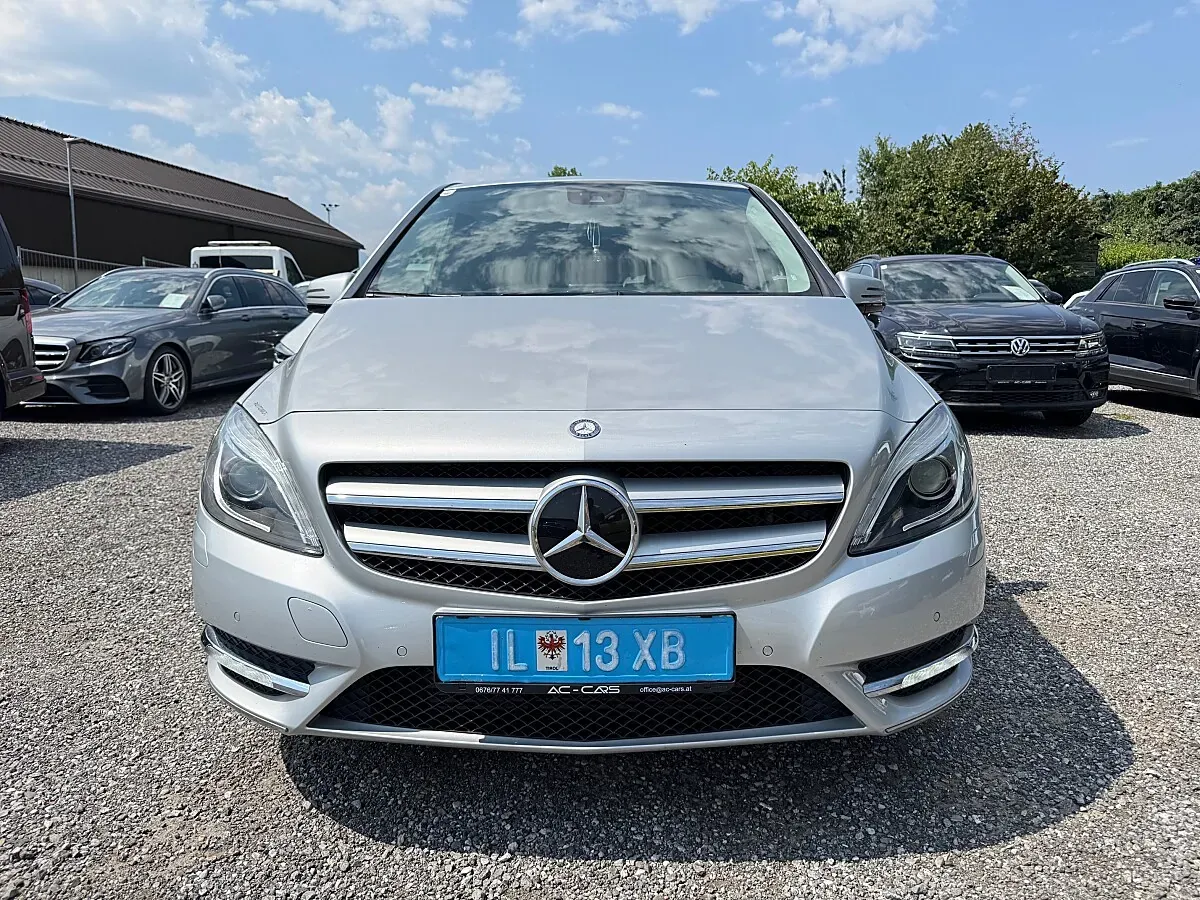 Mercedes-Benz B-Class 2012 photo 2