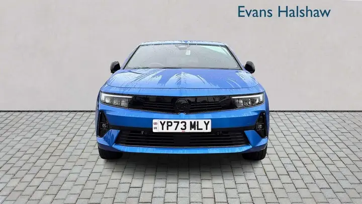 Vauxhall Astra 2023 photo 2