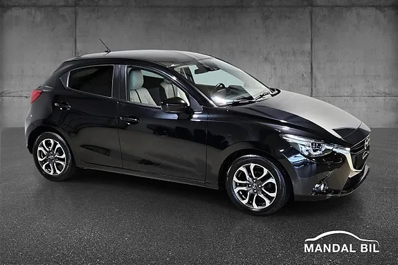 Mazda 2 2017 photo 2