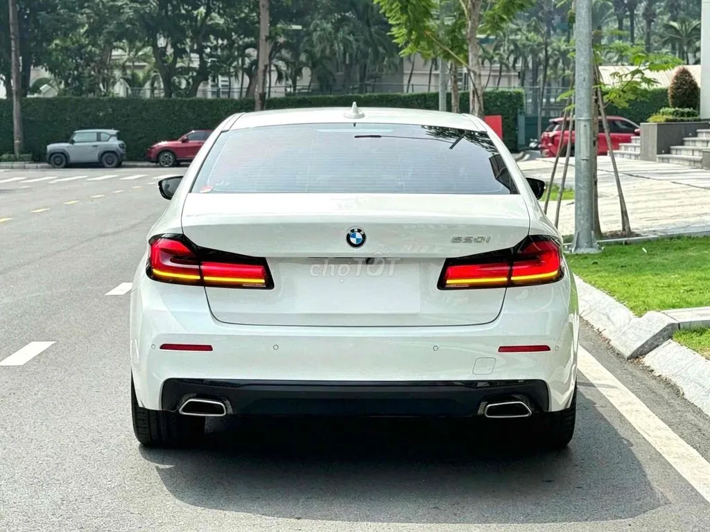 BMW 520I 2022 photo 2