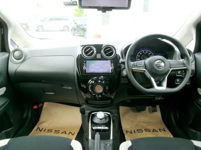 Nissan Note 2017 photo 3