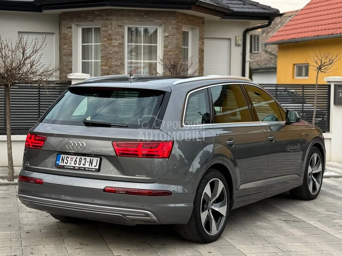 Audi Q7 2016 photo 4