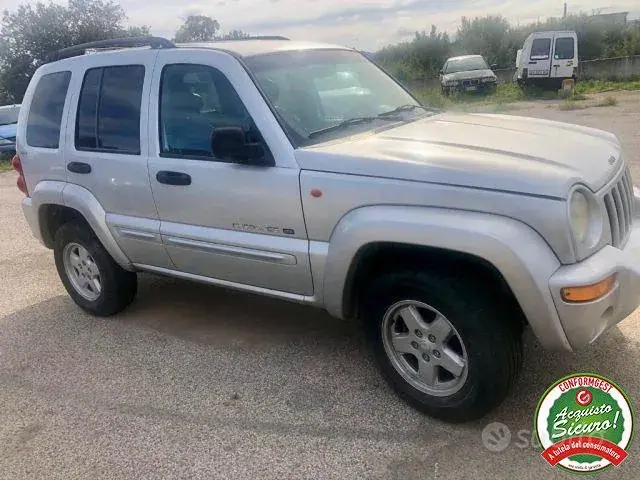 Jeep Cherokee 2002 photo 2