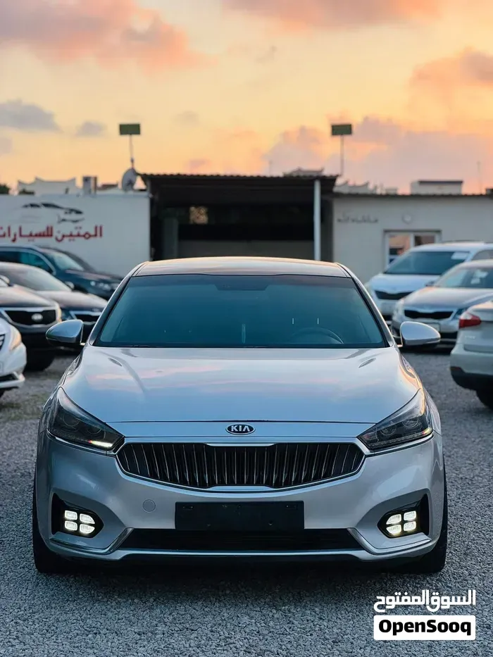 Kia Cadenza 2017 photo 2