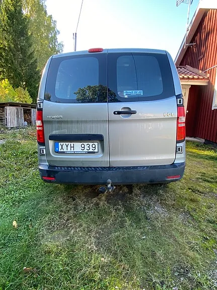 Hyundai H1 2013 photo 3