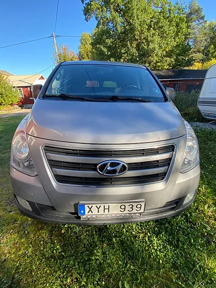 Hyundai H1 2013 photo 2